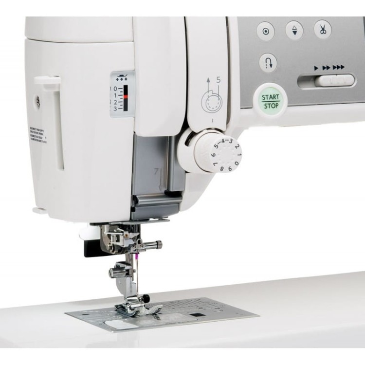 JANOME MC6700 Professional